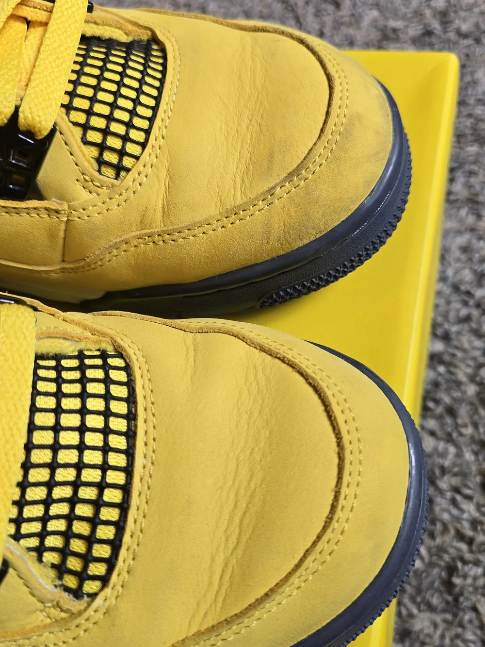 Nike Air Jordan 4 Retro Men’s Yellow Basketball Shoes Size 10
